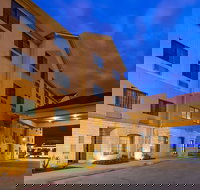 Best Western Windsor Pointe Hotel  Suites-att Center - Accommodation Denver