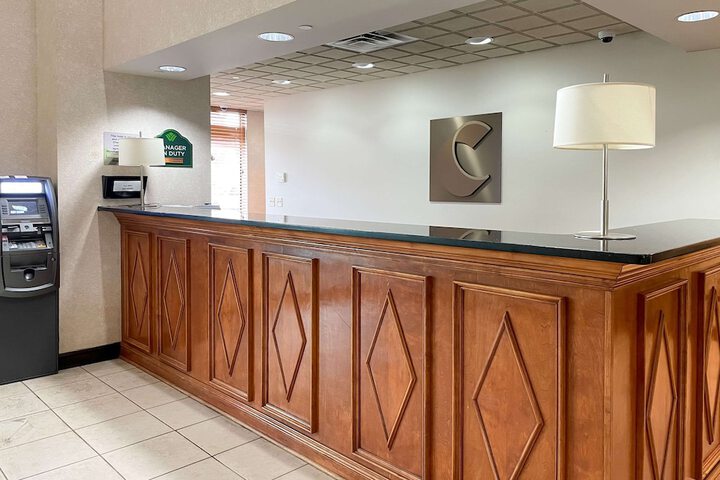 Comfort Inn & Suites - thumb 6