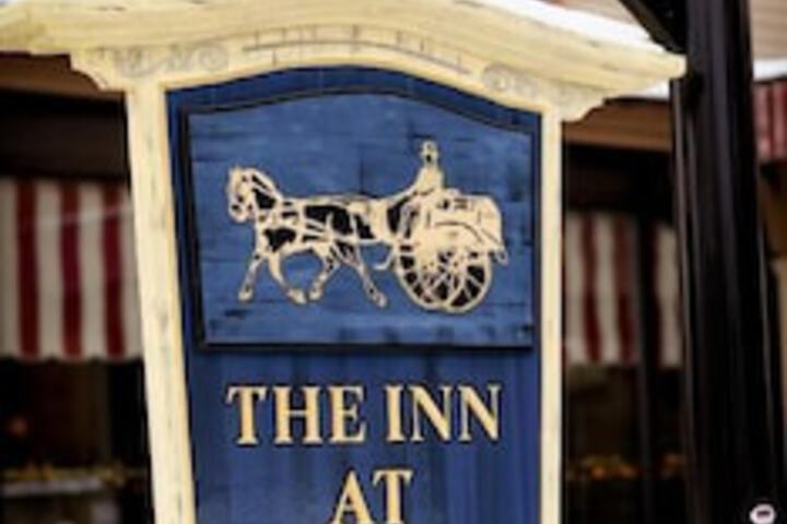 The Inn At Saratoga - thumb 2