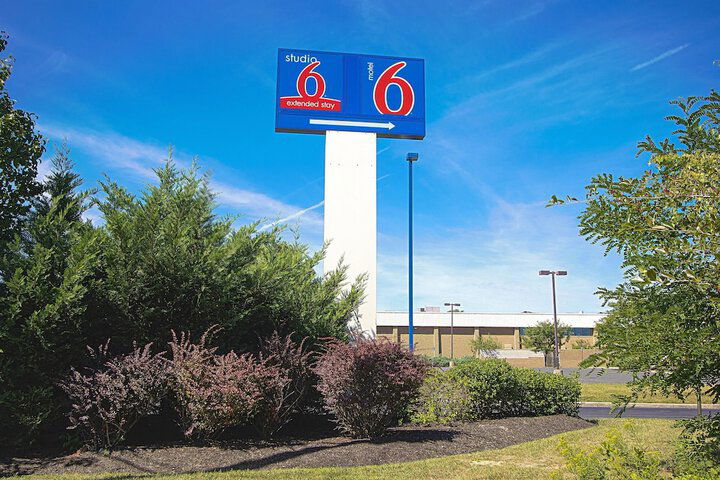 Motel 6 East Brunswick, NJ - thumb 2