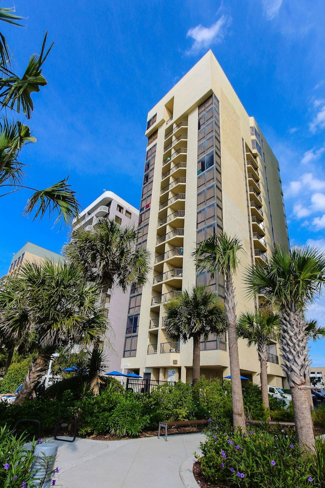 Schooner II Beach And Racquet Club - thumb 0