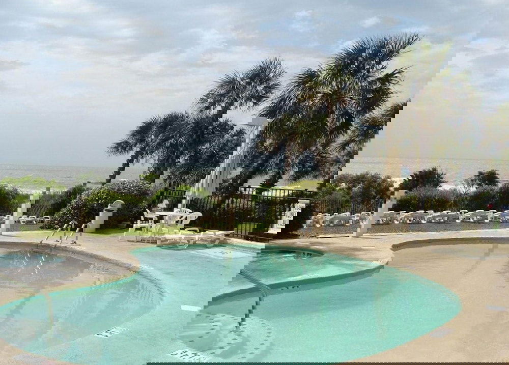 Schooner II Beach And Racquet Club - thumb 1