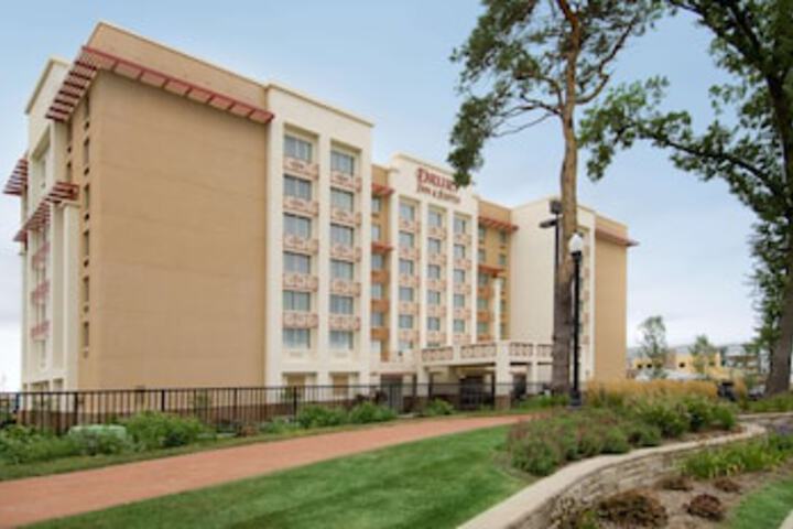 Drury Inn & Suites West Des Moines - thumb 0