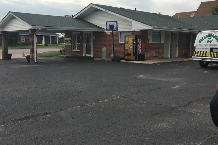 Guest House Motel - thumb 2