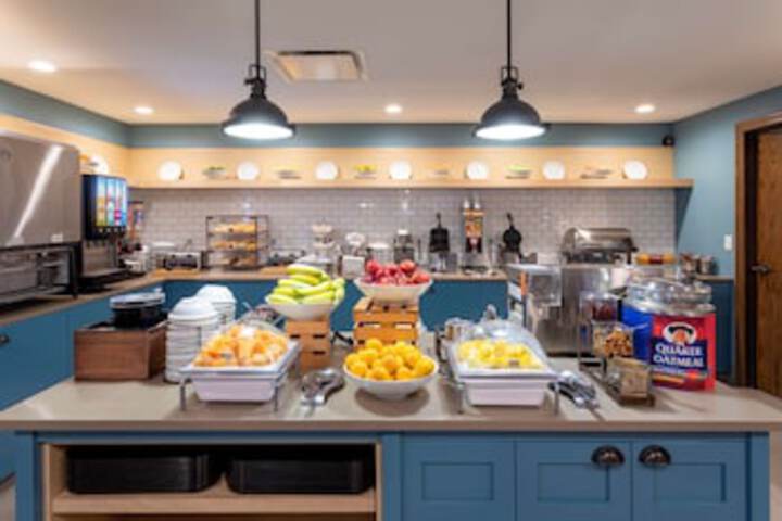 Country Inn & Suites By Radisson, Fargo, ND - thumb 0