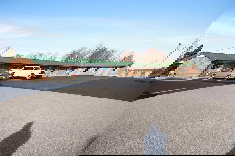 Relax Inn & Suites - thumb 0