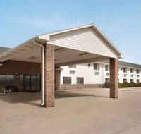 Super 8 by Wyndham Bethany MO - Accommodation Denver