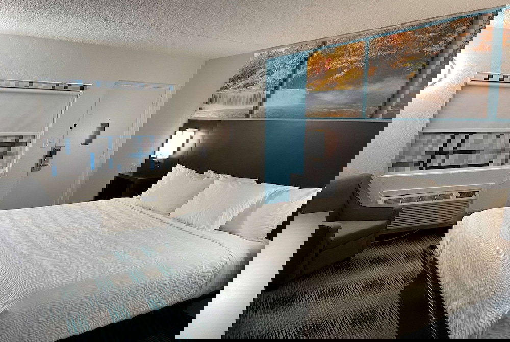 Days Inn By Wyndham Calhoun GA I-75 And US-41 - thumb 5