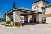 Quality Inn  Suites Altoona - Des Moines