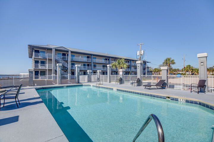 Seabreeze Inn - thumb 2