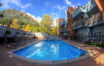 Shadow Mountain Lodge - thumb 3