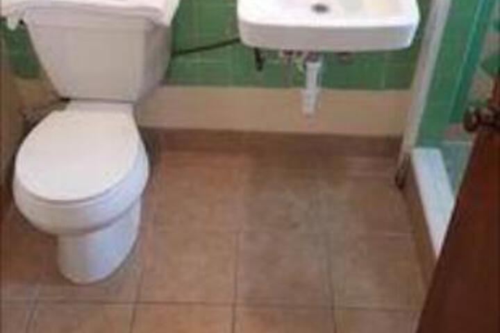 Town Chalet Motel - thumb 0