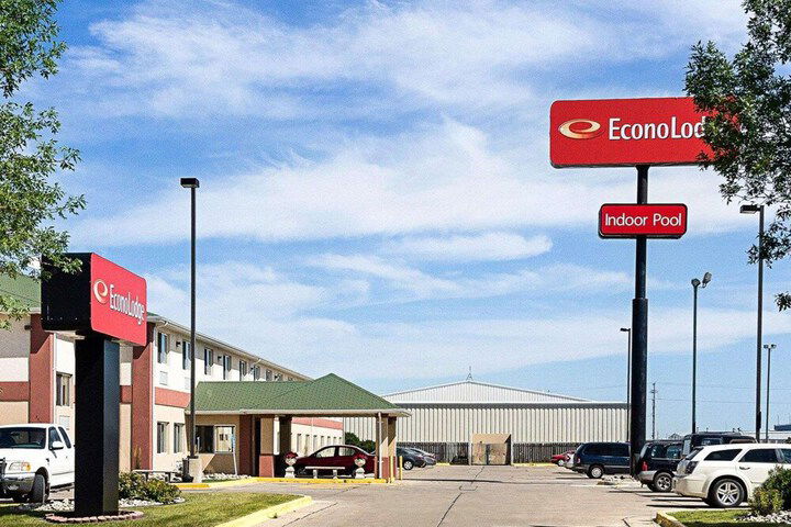 Econo Lodge West - thumb 1