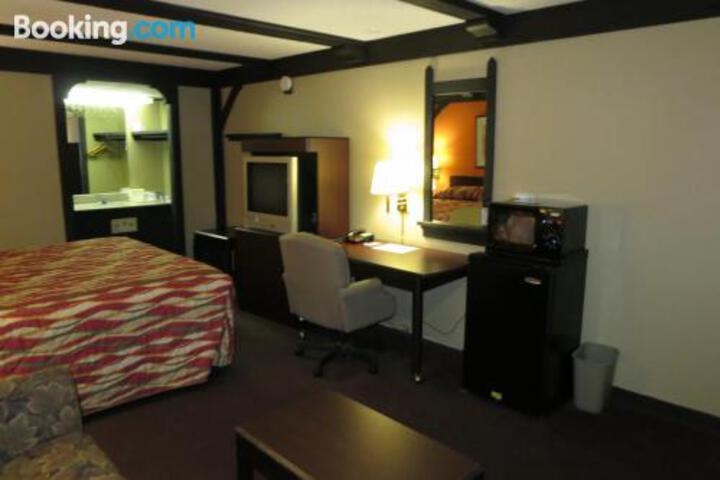 Kings Inn Albany - thumb 3