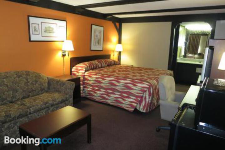 Kings Inn Albany - thumb 6