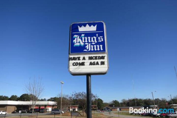 Kings Inn Albany - thumb 0