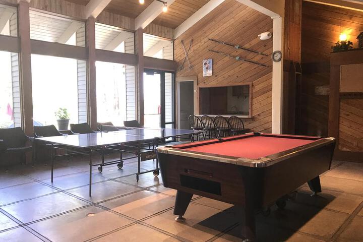 233 Clubhouse Circle - thumb 1