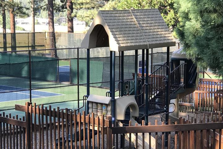 233 Clubhouse Circle - thumb 2