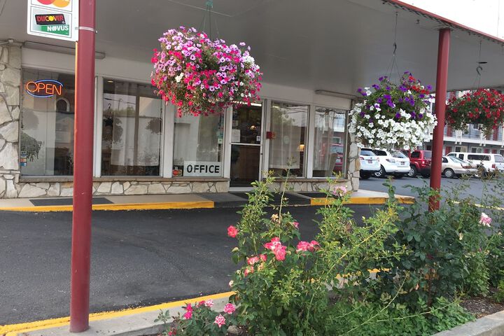 Cougar Land Motel - thumb 3