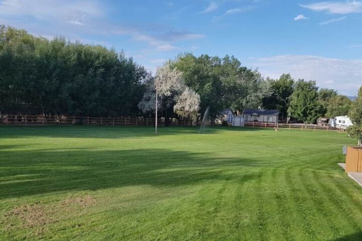 Red Arrow Inn & Suites - thumb 3