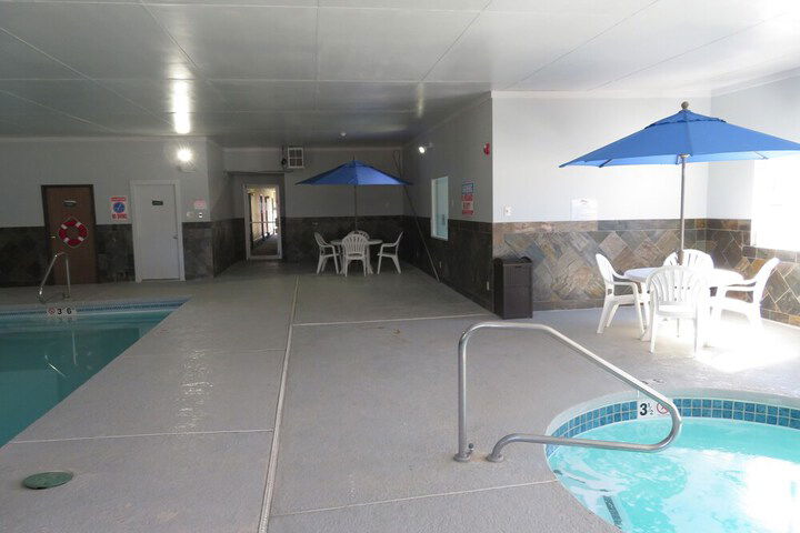 GreenTree Inn Montrose - thumb 4