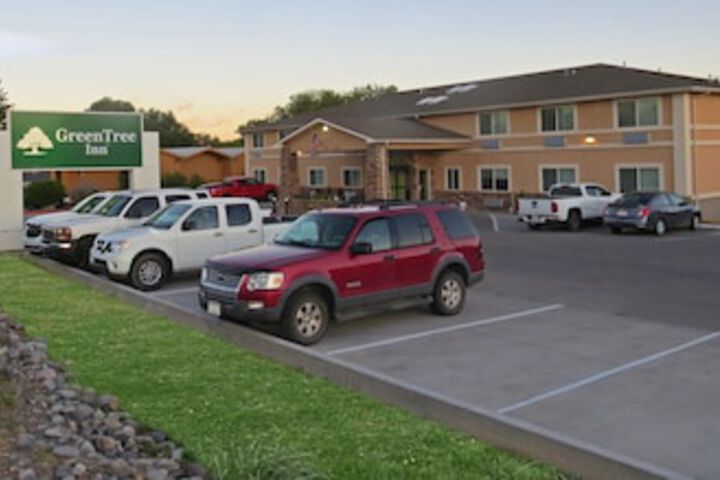 GreenTree Inn Montrose - thumb 0