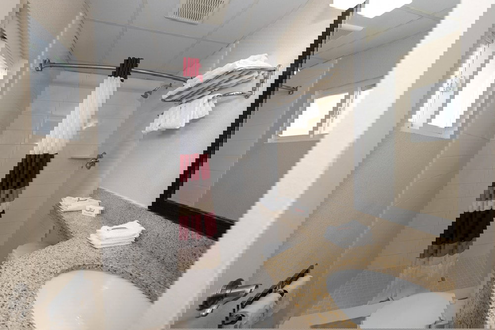 Red Roof Inn Neptune - Jersey Shore - thumb 6