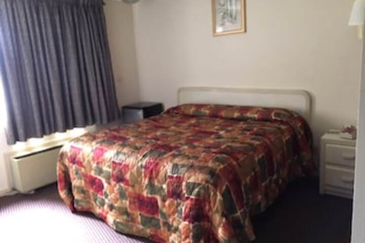 Colonade Motel - thumb 3