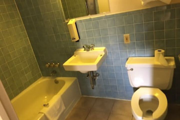 Colonade Motel - thumb 2