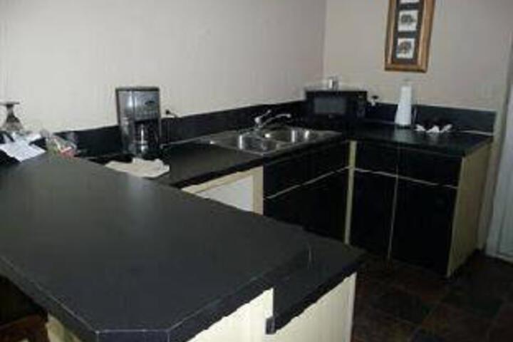 The Monticello Hotel - thumb 0