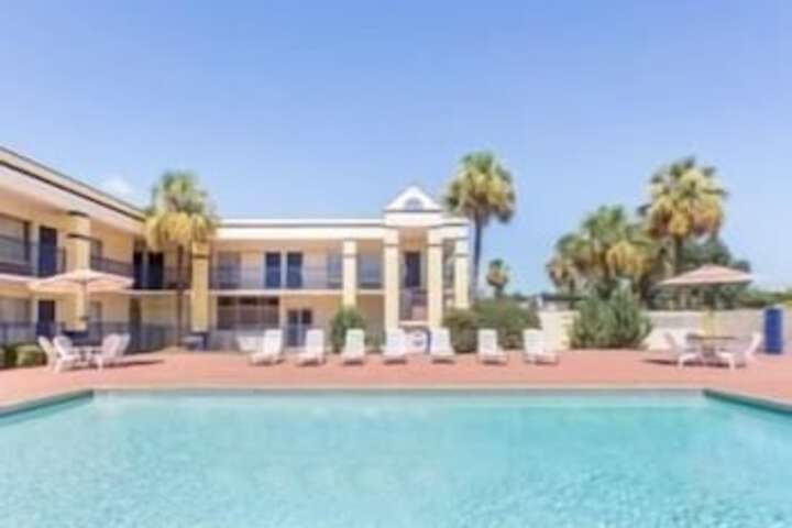 Days Inn By Wyndham Albany - thumb 1