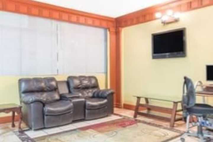 Days Inn By Wyndham Albany - thumb 0