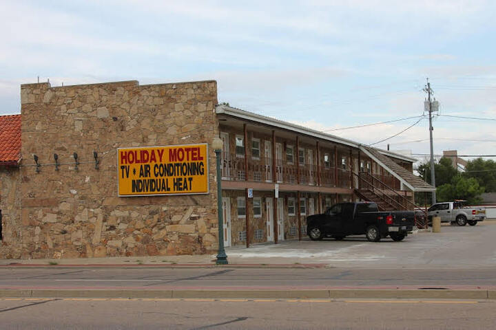Holiday Motel - thumb 3
