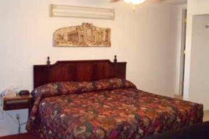 Holiday Motel - thumb 4