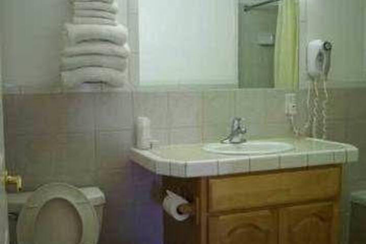 Holiday Motel - thumb 5