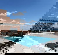 Global Luxury Suites at Woodmont Triangle North - Accommodation Denver