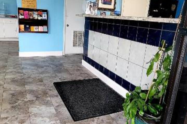 Regency Travel Inn - thumb 5