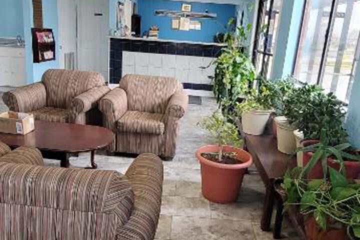 Regency Travel Inn - thumb 6