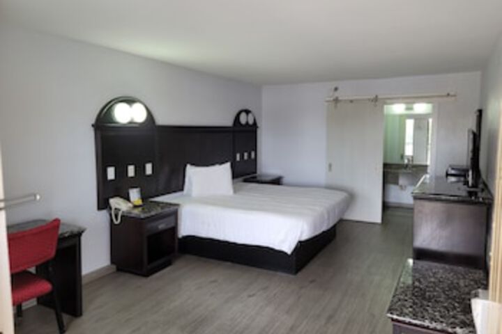 Fairway Inn - thumb 0