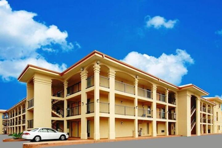 Fairway Inn - thumb 2