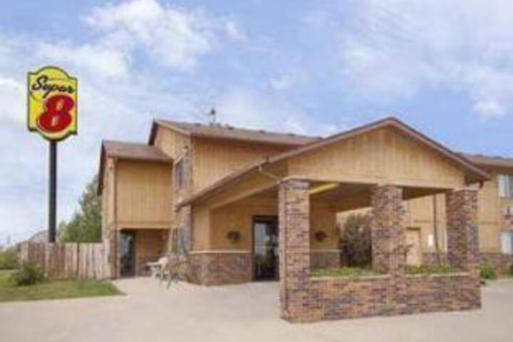 Super 8 Winterset - thumb 6