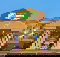 Holiday Inn Express  Suites Alexandria an IHG Hotel - Accommodation Denver