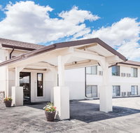 Super 8 by Wyndham Belle Fourche SD - Accommodation Denver
