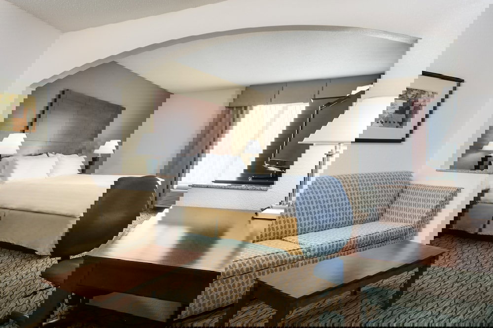 Holiday Inn Express Hotel & Suites Clinton, An IHG Hotel - thumb 6