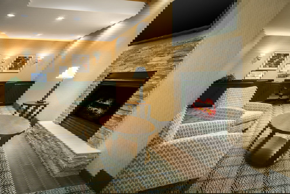 Holiday Inn Express Hotel & Suites Clinton, An IHG Hotel - thumb 5