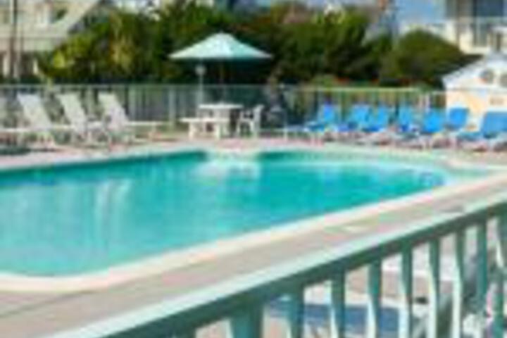 Sea Crest Inn - thumb 0