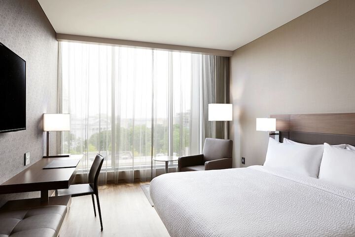 AC Hotel By Marriott Madison Downtown - thumb 4
