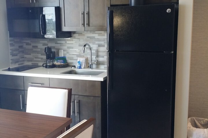 South Bay Inn And Suites - thumb 7