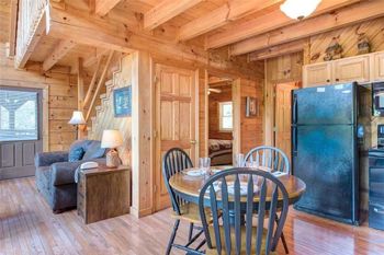 Scenic Solitude 1 Bedroom Home With Hot Tub - thumb 1