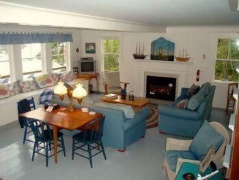 Barnacle On Bucks Harbor - Four Bedroom Home - thumb 2